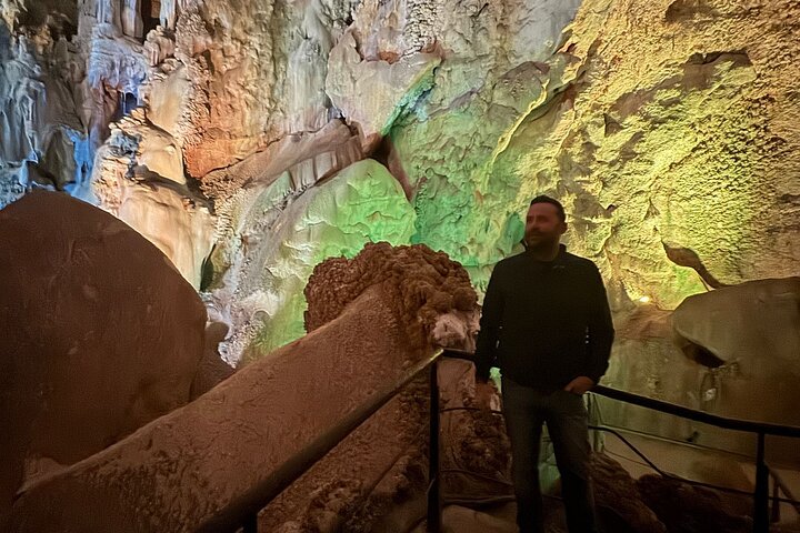 Alicante : Canelobre Caves and Busot Castle with Local Guide