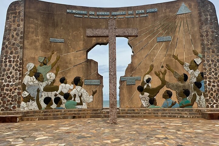 Ouidah full-day electric bike tour EN