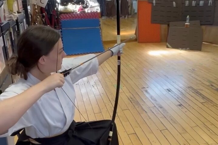 Tokyo:Samurai sword and archery class from a samurai descendant