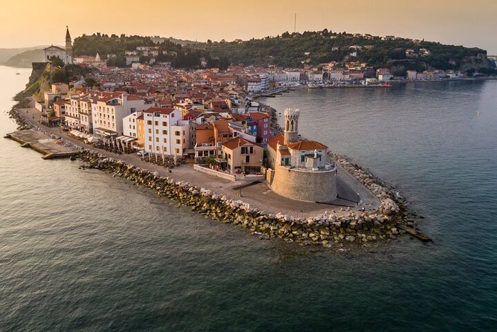 Piran walking tour & Wine Treasures in the Istrian Hinterlands