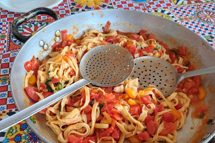 Hands On Pasta and Gelato Cooking Class in LUCCA