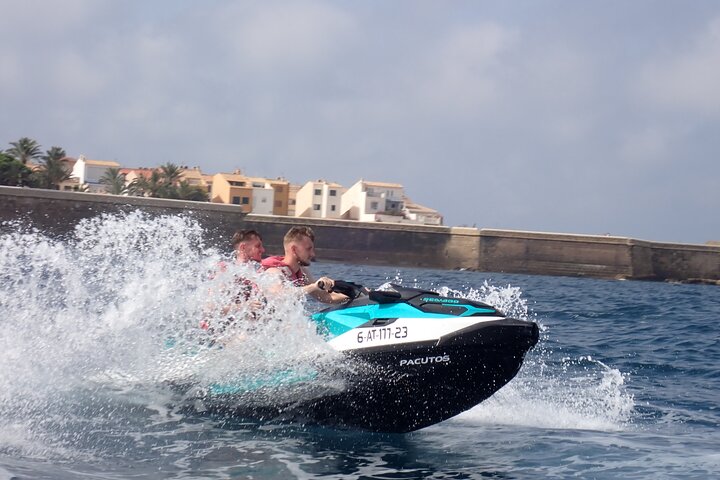 Jet Ski Tour from Alicante to Explore the Coast