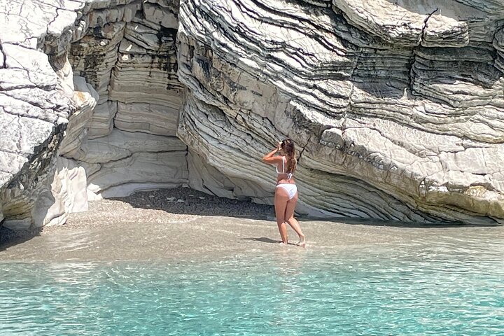 Sarandë: Small-Group Boat Tour with Surprise Extra Stop