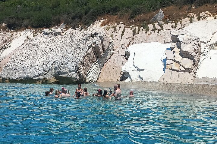 Sarandë: Small-Group Boat Tour with Surprise Extra Stop