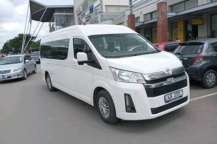Airport and Hotel Shuttle