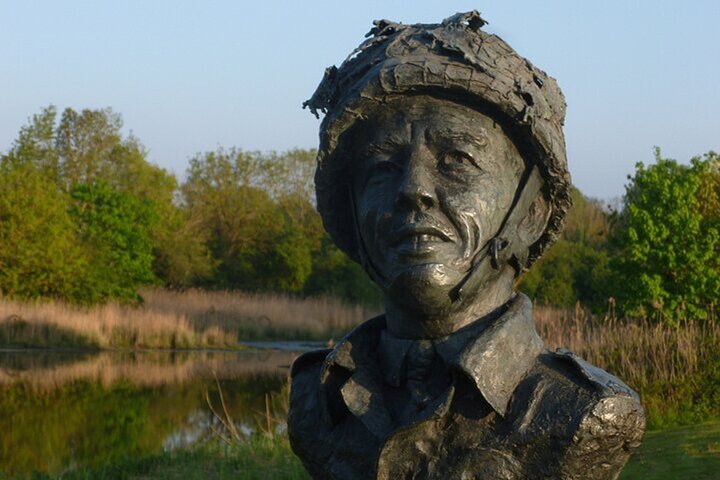 D-Day Discovery: American & British sectors, 2-Day Tour for 1-4 P