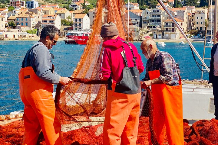 Blue Cave and Hvar Boat Tour: Small-Group from Split or Brac