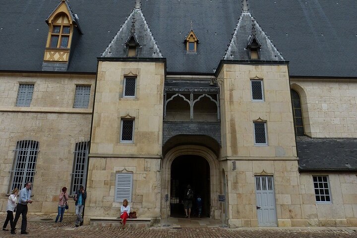 Private Tour in Beaune with Official Tour Guide