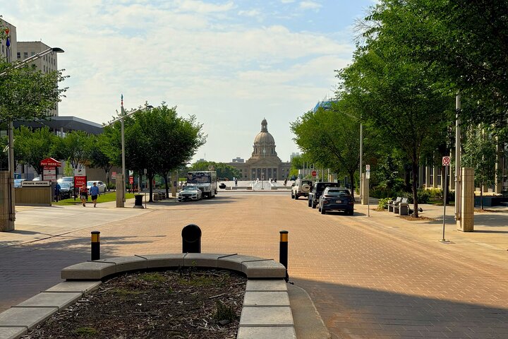 Edmonton City Highlights 3 Hour Bike Tour, E-Bike Upgrade Avail.