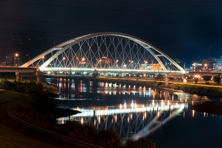 Edmonton City Highlights 3 Hour Bike Tour, E-Bike Upgrade Avail.