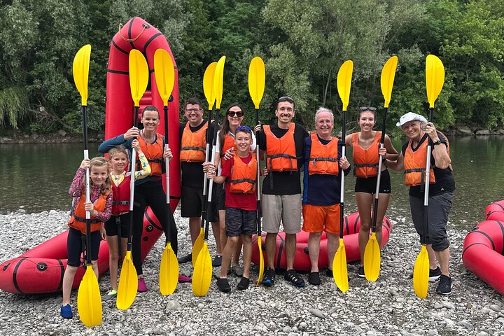 Lucca: kayak tour with aperitif + free souvenir pictures