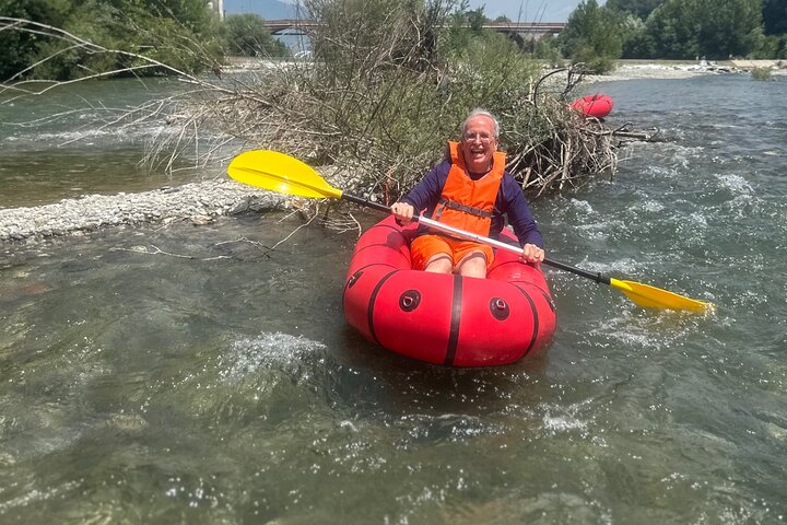 Lucca: kayak tour with aperitif + free souvenir pictures