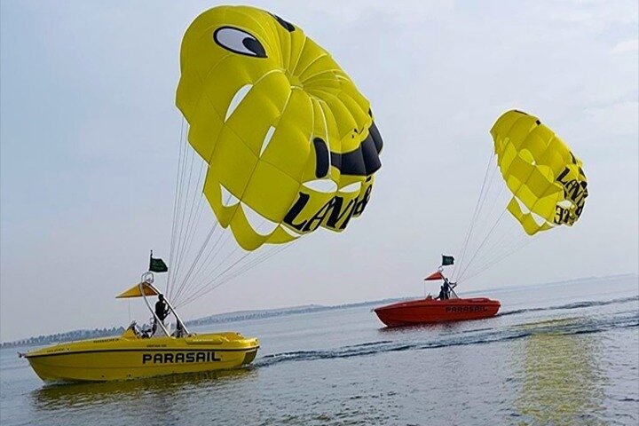 Parachute Jeddah Experience Over the Red Sea