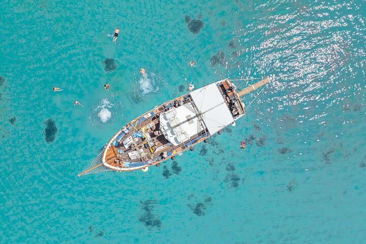 Daily Cruise - Koufonissia & Rina Cave