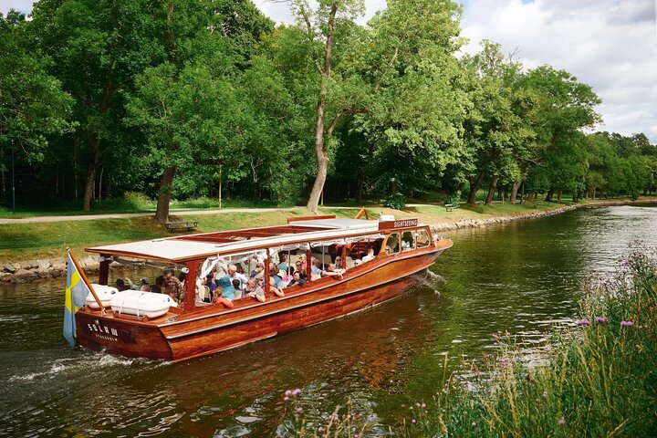 Stockholm Archipelago Tour by Classic Wooden Boat with Guide