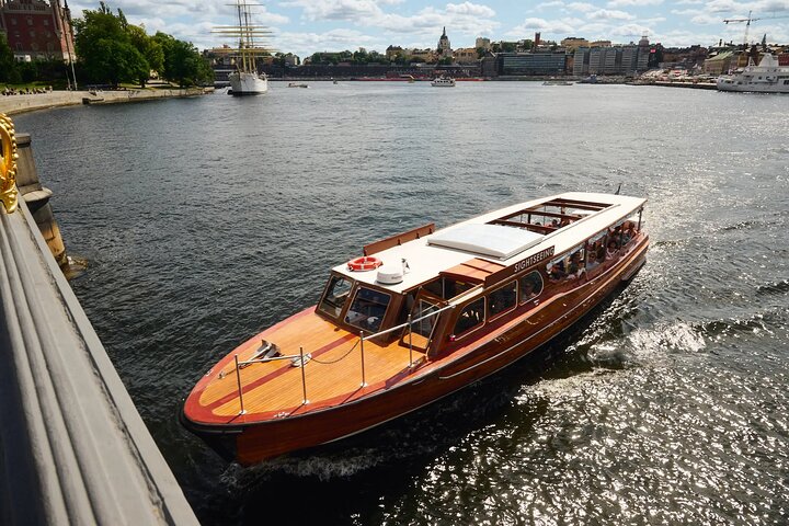 Stockholm Archipelago Tour by Classic Wooden Boat with Guide