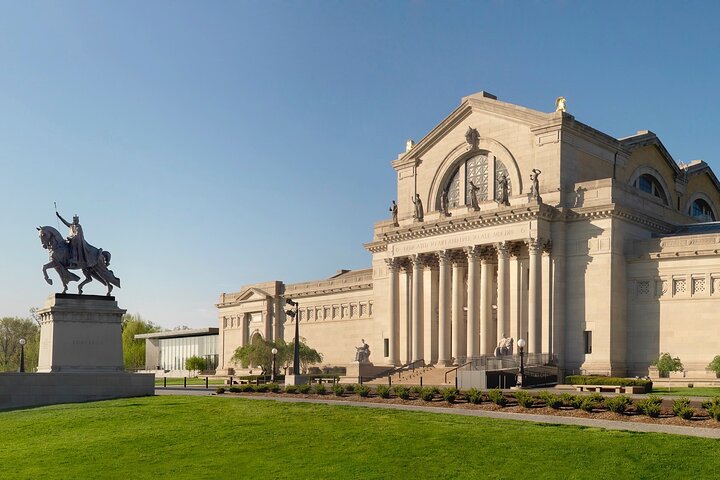 StL's Signature "Sights and Bites" - Private Tour in St. Louis