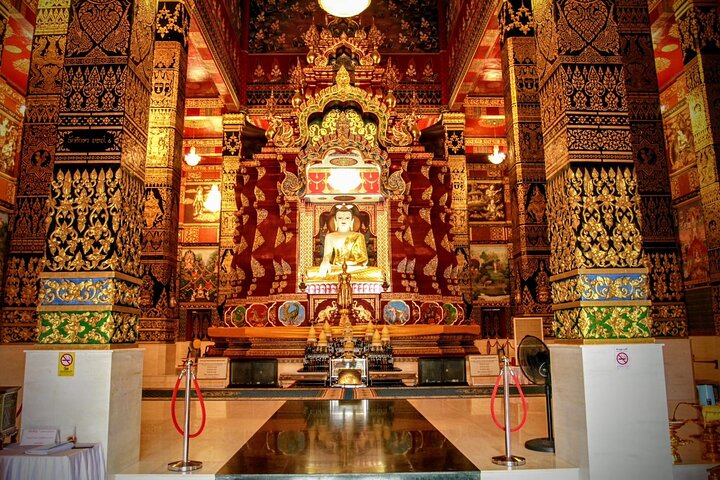 Temples Tour in Thailand from Khaolak