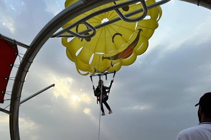 Parachute Jeddah Experience Over the Red Sea