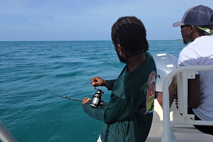 Reef Fishing Tour Trolling and Drop Fishing Trip from Hopkins