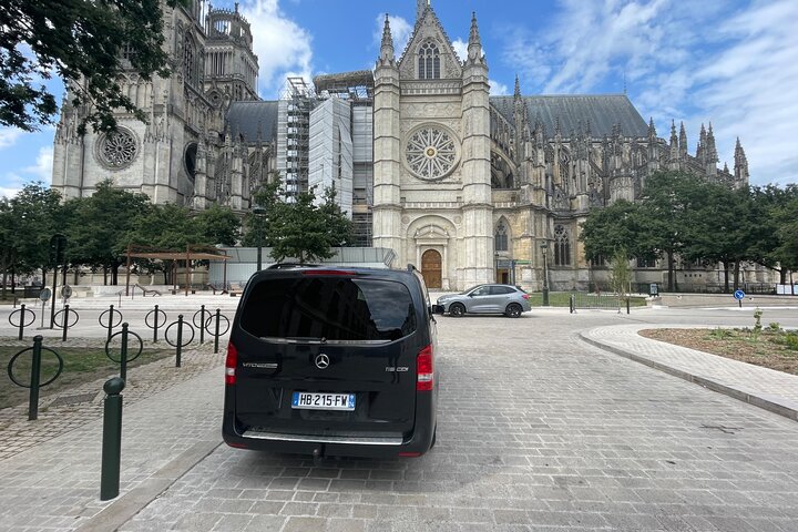 Day Trip to Loire Castles – Private & Customizable from Paris
