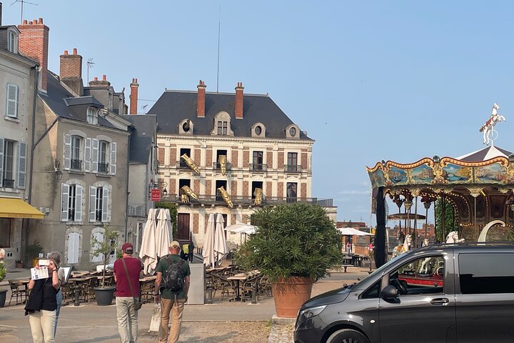 Day Trip to Loire Castles – Private & Customizable from Paris