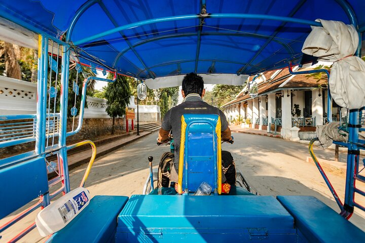 Prabang Plates Food Tour with 15+ Tastings
