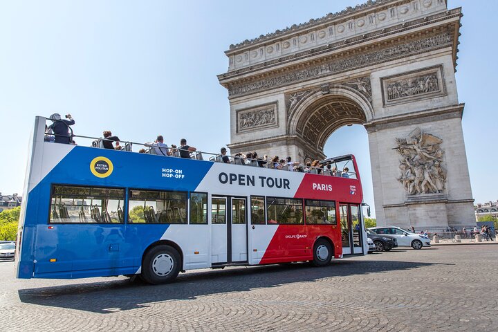 Paris Day Trip from Disneyland Including Hop-On Hop-Off City Tour