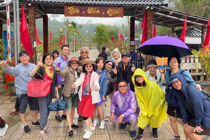 Cao Bang: Ban Gioc Waterfall Full 1 Day Tour with Local Guide