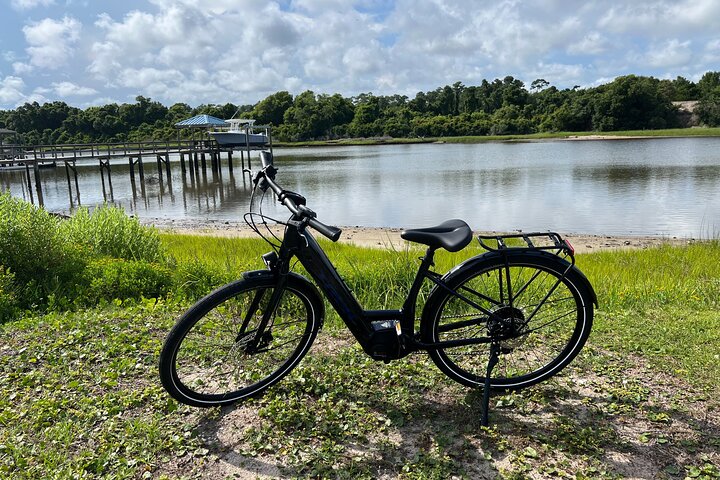 Guided E-Bike History Tour of Oak Island