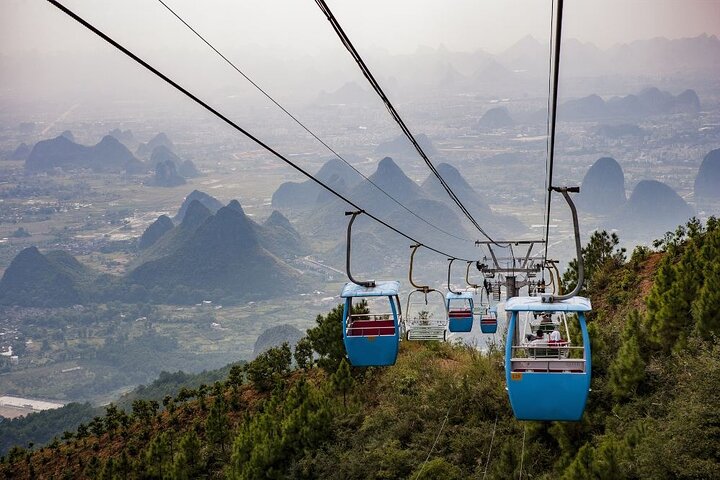 Yangshuo Ruyi Peak Cable Car and Li River Full-Day Cruise Tour
