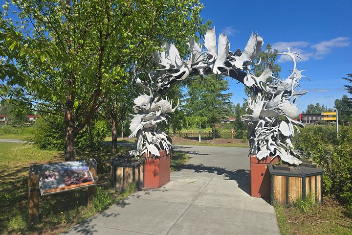 Fairbanks Top City Highlights Tour Summer/Fall