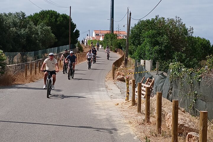 E-Bike Tour: Sete Vales Suspensos Trail (Marinha and Benagil)