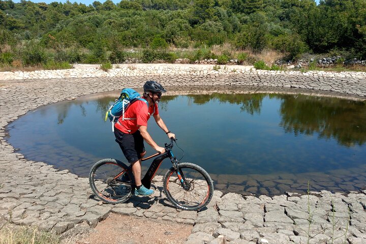 Bike and Wine Korcula Adventure - Half Day Guided Bike Tour
