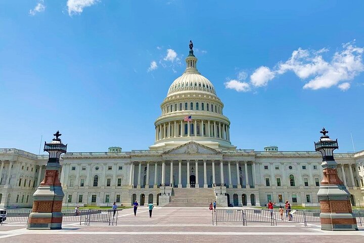 New York to Niagara Falls and Washington DC Three-Day Tour