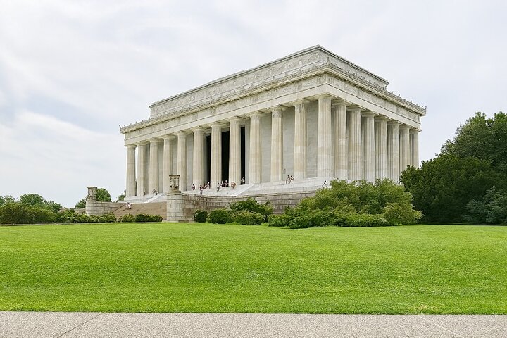 New York to Niagara Falls and Washington DC Three-Day Tour