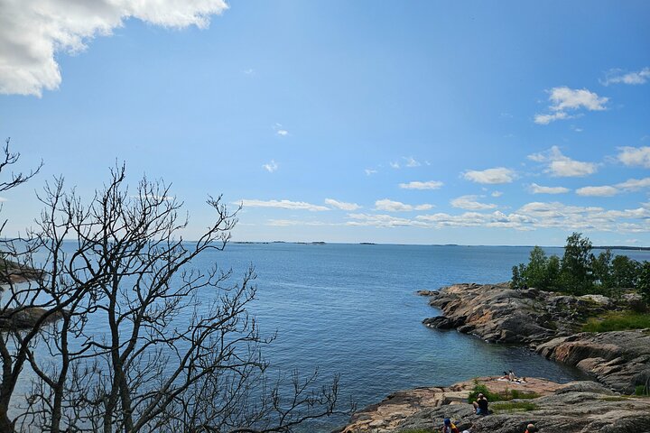 Helsinki & Suomenlinna: City Highlights Tour with Ferry Ride