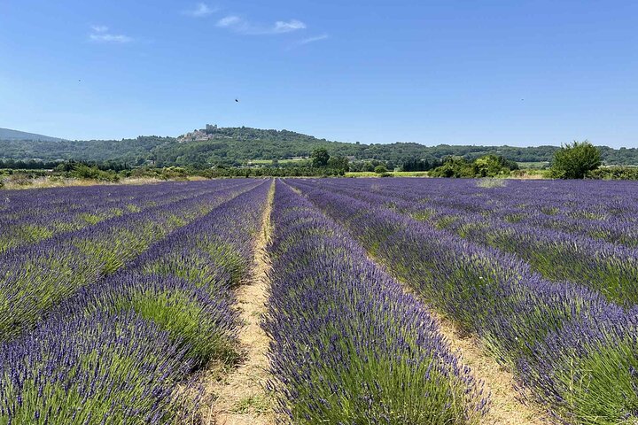 The magnificent villages of the Luberon on a private day