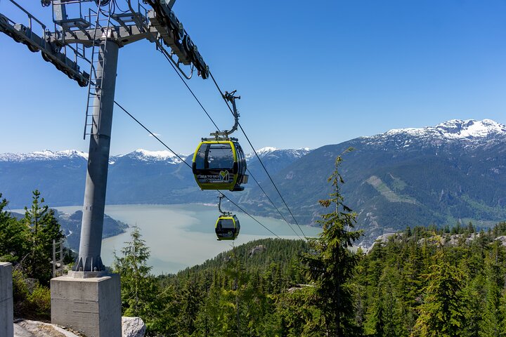 Whistler Tour with Shannon Falls and Sea to Sky Gondola
