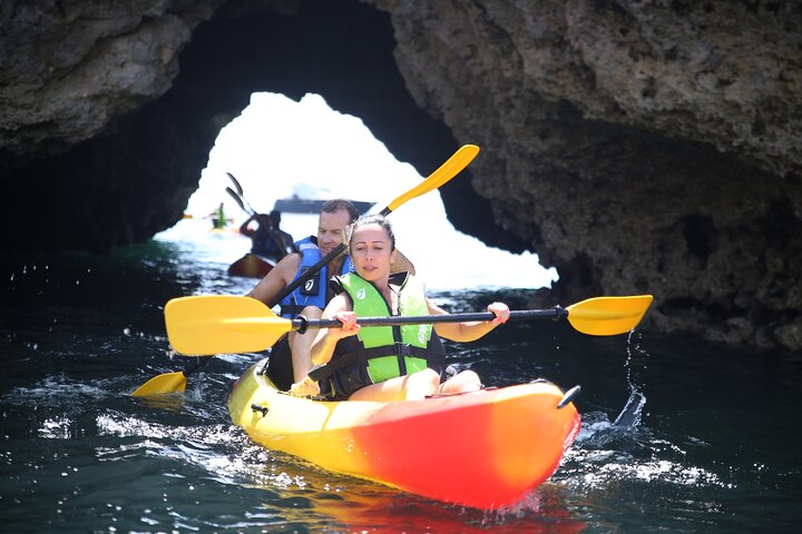 Albufeira: Sea Caves & Hidden Beaches Guided Kayak Tour