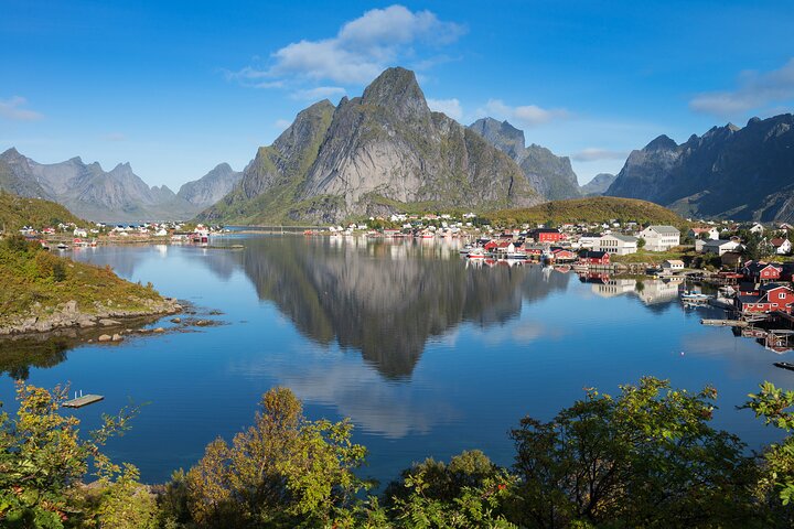 Private Lofoten Islands Sightseeing Tour with Local Guide