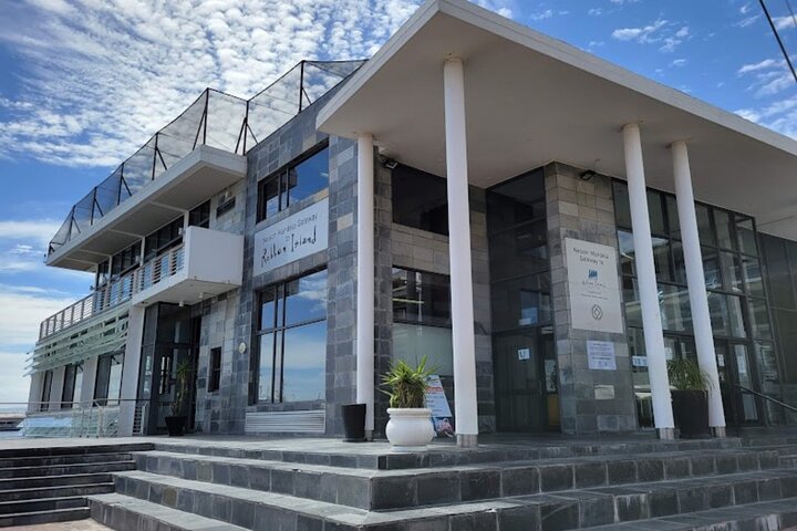 Robben Island and Prison Guided Tour with Ferry Ticket