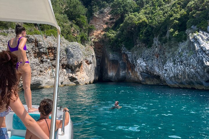 Dhermi Boat Tour to Grama Bay Blue Gem Cave and Swim Snorkeling