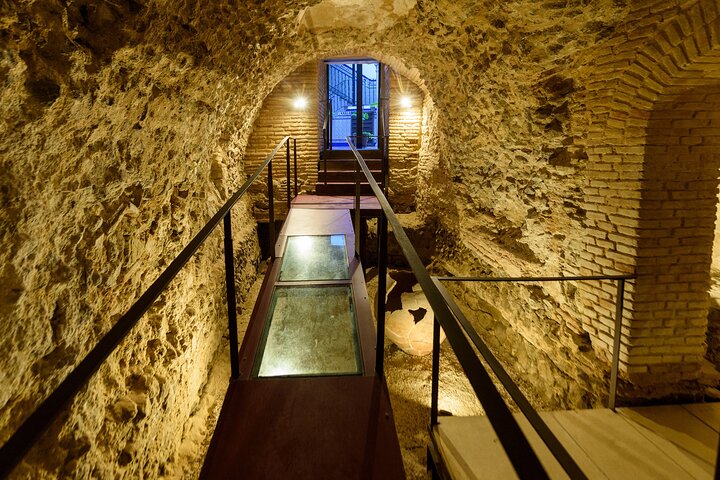 Toledo Underground Tour Visit Roman Baths and Private Cellars