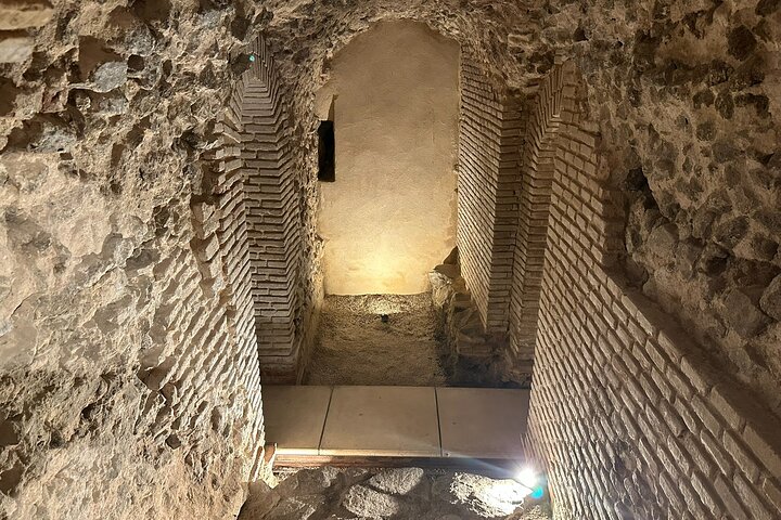 Toledo Underground Tour Visit Roman Baths and Private Cellars