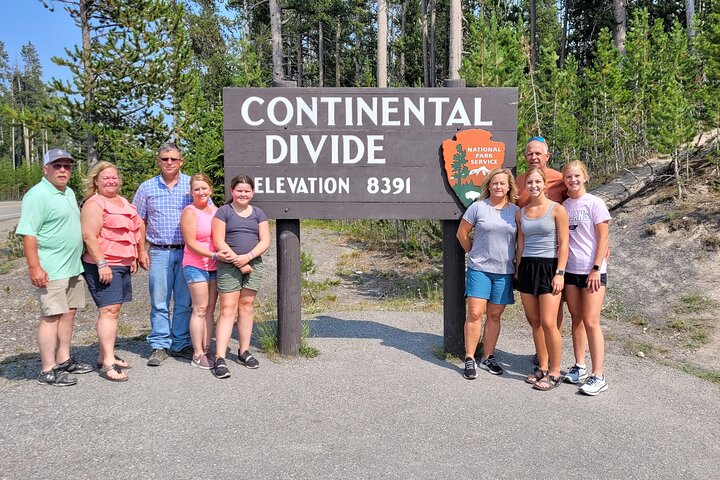 Guided Yellowstone Tour from Big Sky and West Yellowstone