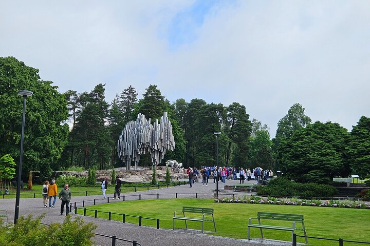 Helsinki & Suomenlinna: City Highlights Tour with Ferry Ride