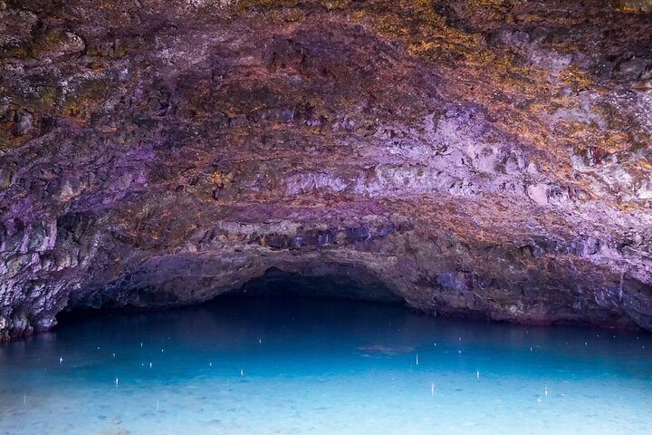 Tahiti, 4h30 Guided Tour, East and West Coast of Tahiti Nui