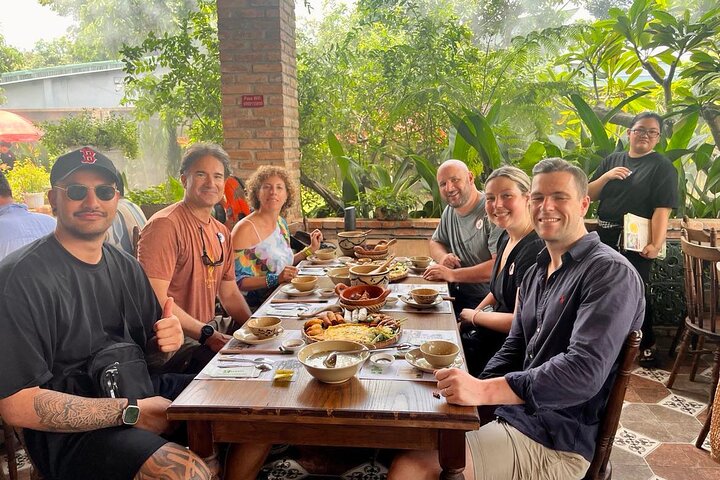 Cu Chi Tunnels and Mekong Delta VIP Tour by Limousine