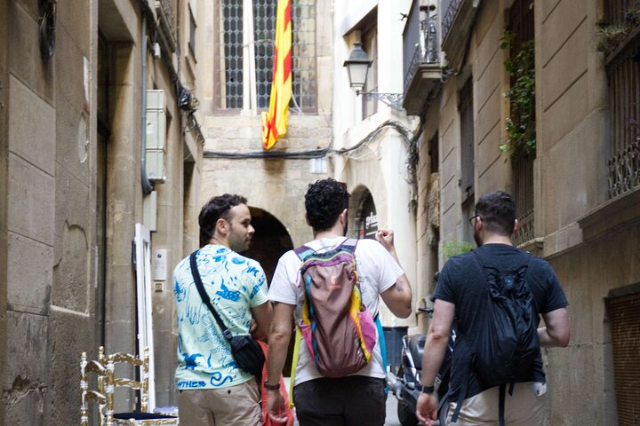 Best of Barcelona: Sagrada Família, Gaudí & Candy Tasting Tour!